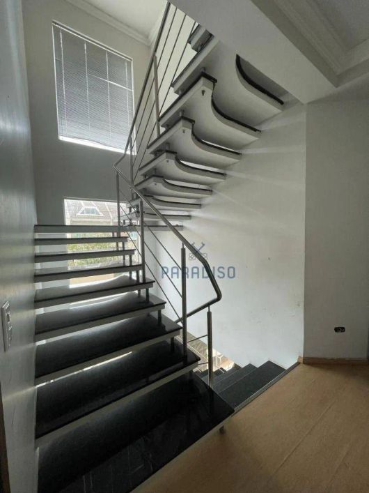 Casa com 3 dormitórios à venda, 300 m² por R$ 1.699.000,00 - Novo Mundo - Curitiba/PR