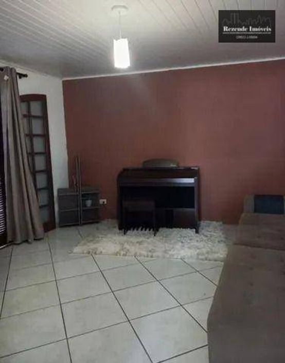 Casa com 3 quartos à venda no bairro Cidade Industrial - Curitiba/PR