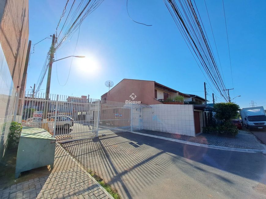SOBRADO A VENDA EM CONDOMÍNIO FECHADO NO BAIRRO FAZENDINHA
