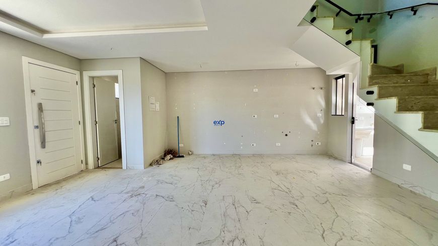 Lindo Triplex com terraço em curitiba no Bairro tarumã!