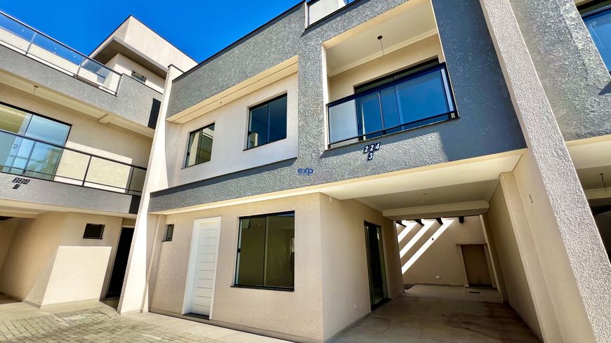 Lindo Triplex com terraço em curitiba no Bairro tarumã!