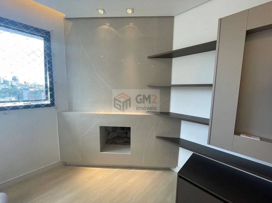 Apartamento reformado, porteira fechada, 3 quartos no Ahú – Curitiba