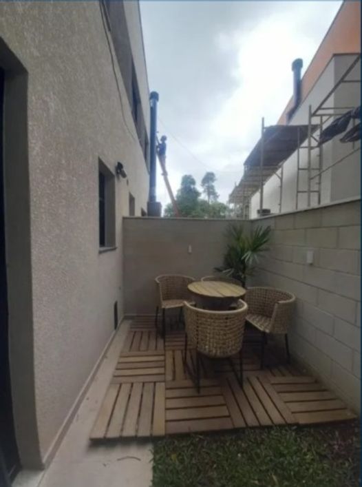 Sobrado Duplex - 112 metros - 3 quartos em Atuba - Curitiba - PR