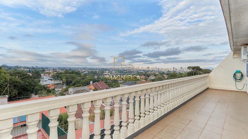 Magnifica Casa no bairro Vista Alegre.Bela casa próxima ao JARDIM SCHAFFER com uma das vistas mais p