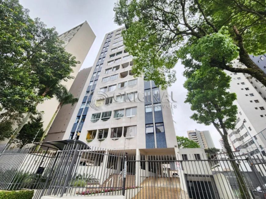 APARTAMENTO TOTALMENTE REFORMADO COM 3 DORMITÓRIOS PARA VENDA.