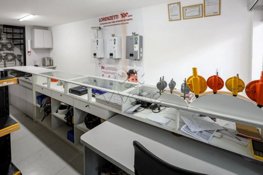 Loja com mezanino 53m² no Centro Curitiba à venda