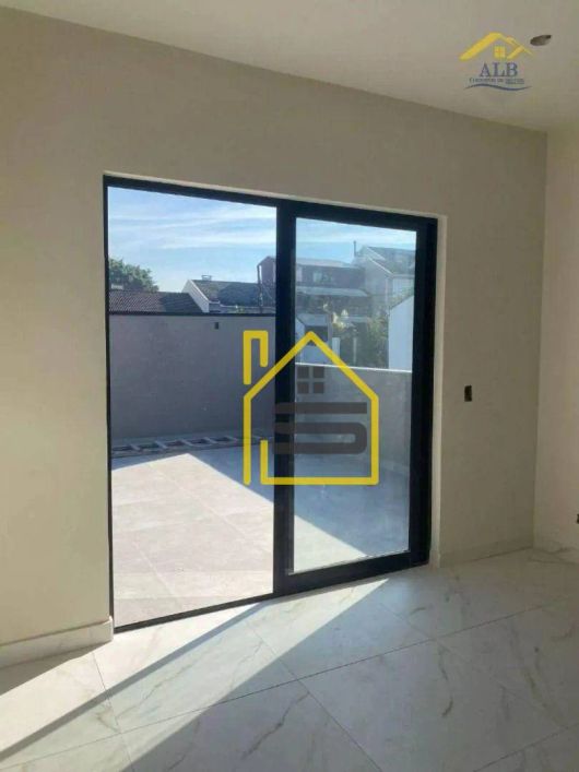Triplex de Alto Padrão no Bairro Alto com Terraço e Vista para Curitiba
