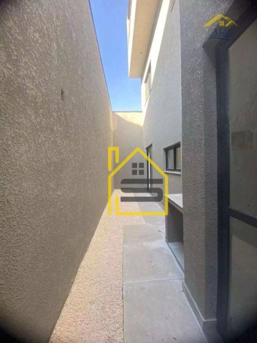 Triplex de Alto Padrão no Bairro Alto com Terraço e Vista para Curitiba