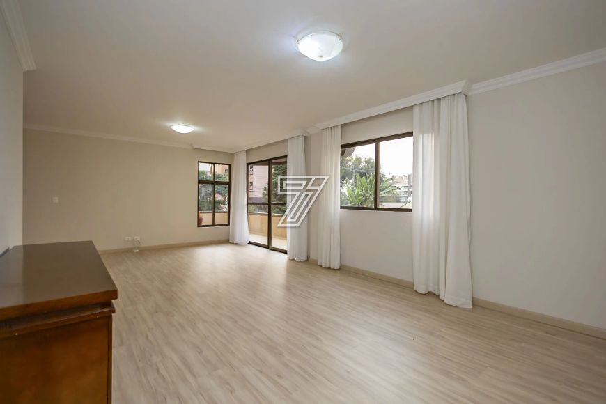 Apartamento / 3 quartos / 1 suíte / Ahú