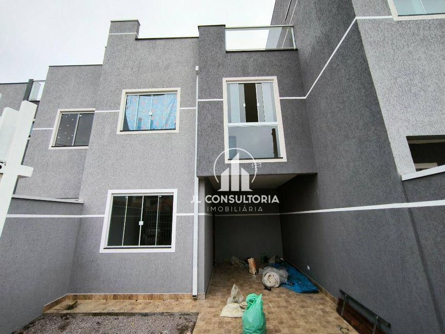 Sobrado no Sitio Cercado com terraço e ótimo acabamento