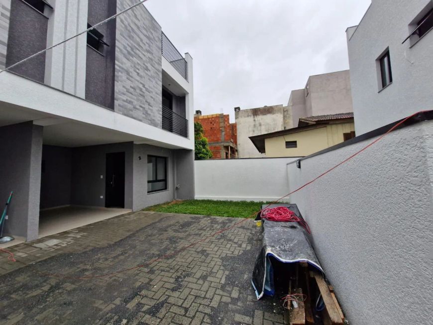 SOBRADO NO UBERABA - NOVOS