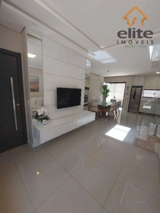 Sobrado com 3 dormitórios à venda, 130 m² por R$ 849.000,00 - Boqueirão - Curitiba/PR