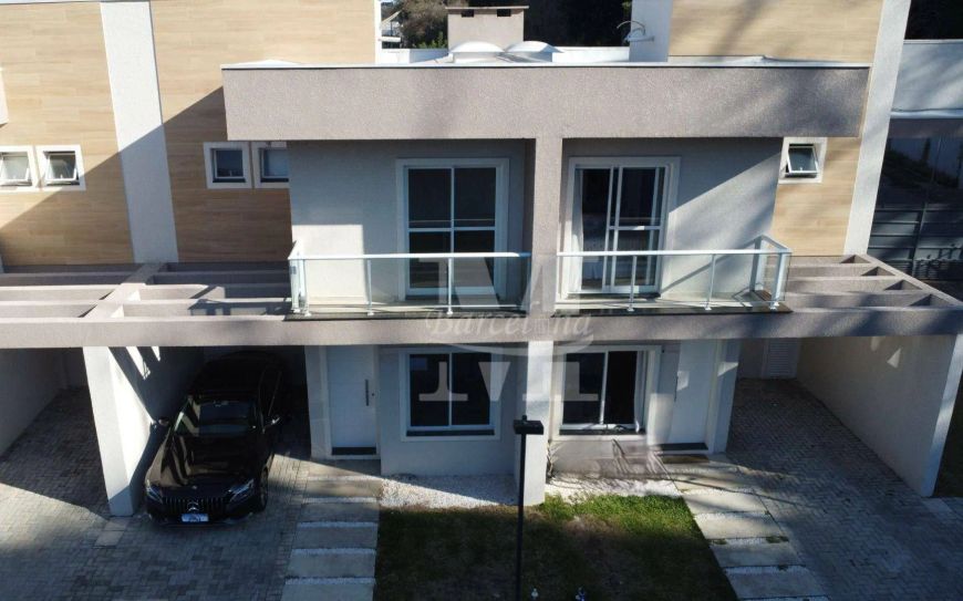 SOBRADO ALTO PADRÃO ÓTIMO ACABAMENTO CHURRASQUEIRA COZINHA PLANEJADA PISCINA BAIRRO CAMPO COMPRIDO
