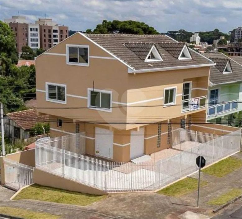 Sobrado com 2 quartos à venda em Tingui - PR