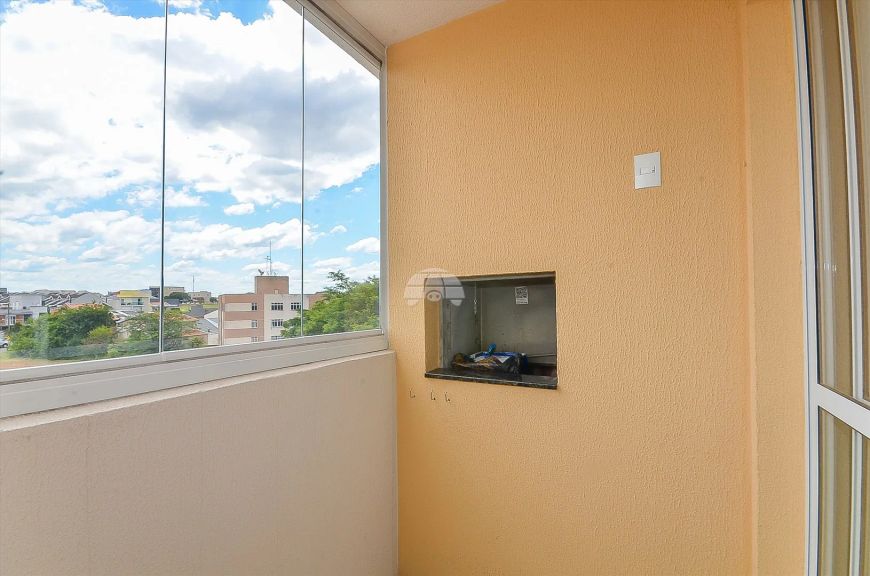 Apartamento desocupado com moveis planejados