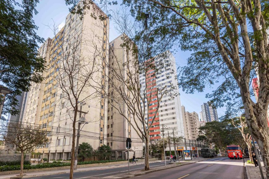 Apartamento com 3 quartos, 1 suíte, 1 vaga, no Bigorrilho - Curitiba