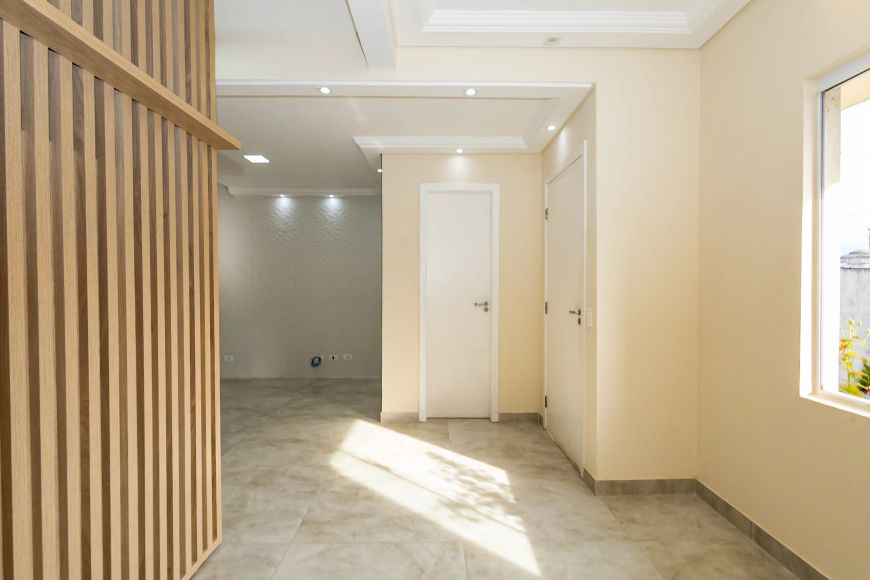Sobrado à venda, 3 quartos, 1 suíte, 3 vagas no Santa Cândida, Curitiba/Paraná.