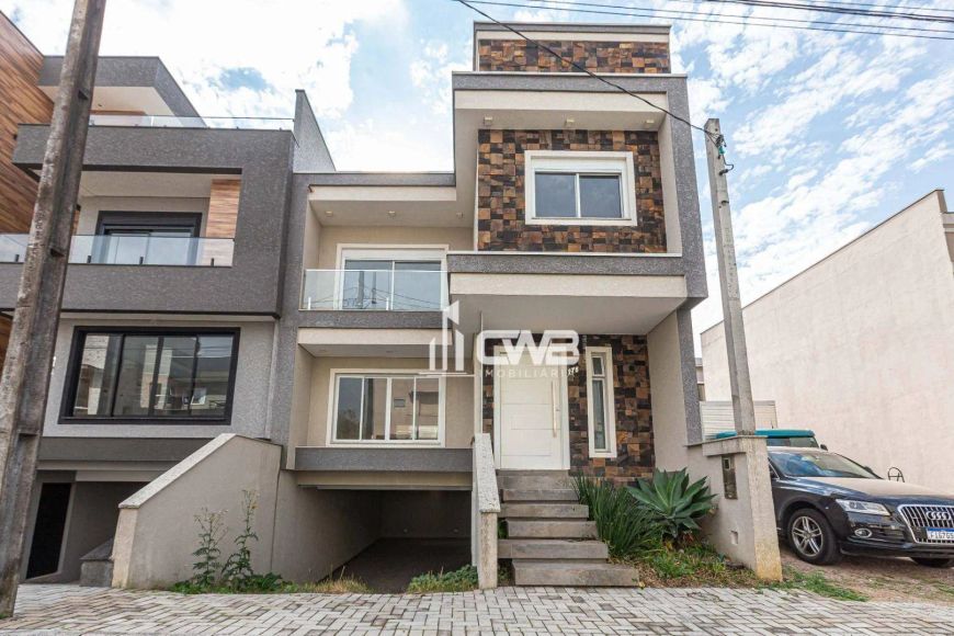 Sobrado com 3 dormitórios à venda, 203 m² por R$ 1.100.000,00 - Pinheirinho - Curitiba/PR