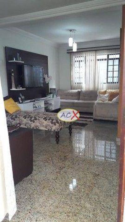 Sobrado com 4 dormitórios à venda, 160 m² por R$ 798.000,00 - Capão Raso - Curitiba/PR