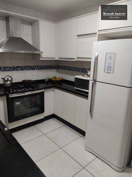 Sobrado venda 3 quartos - bairro Fazendinha
