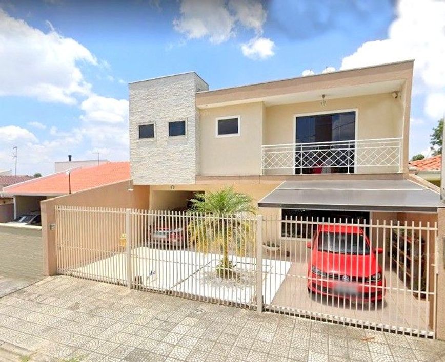 Sobrado Exclusivo com 300 m²! Localização Privilegiada e Infraestrutura Completa no Hauer!