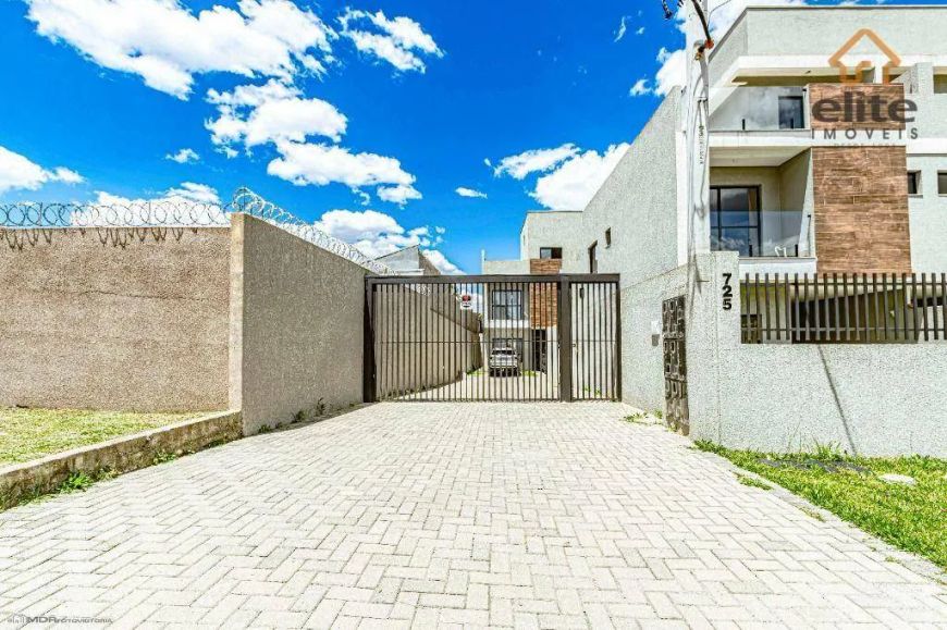 Sobrado com 3 quartos à venda, 121 m² por R$ 730.000 - Xaxim - Curitiba/PR