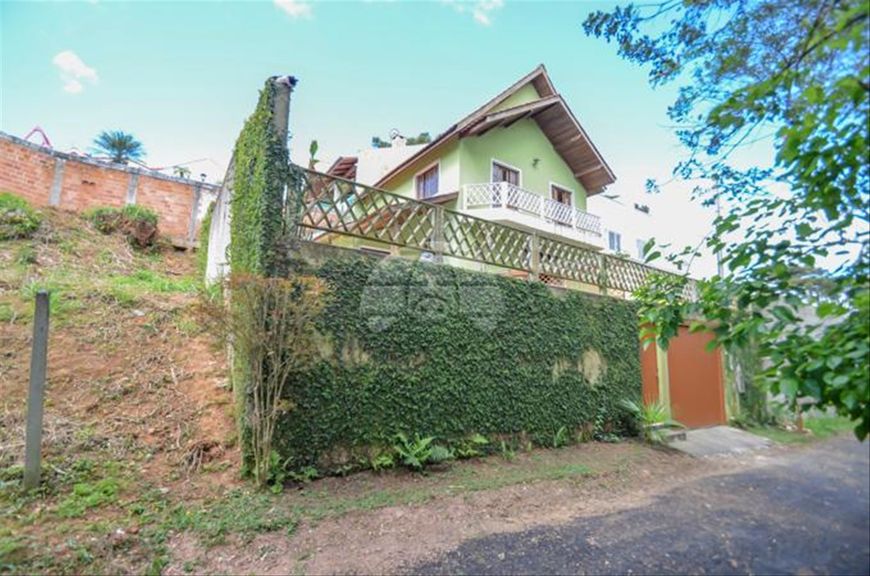 Casa em alvenaria 3 pavimentos de 146 m² em Pilarzinho - Curitiba - PR