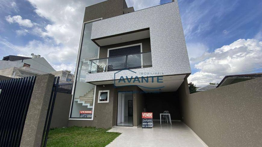 Sobrado com 3 dormitórios à venda, 151 m² por R$ 879.000,00 - Xaxim - Curitiba/PR
