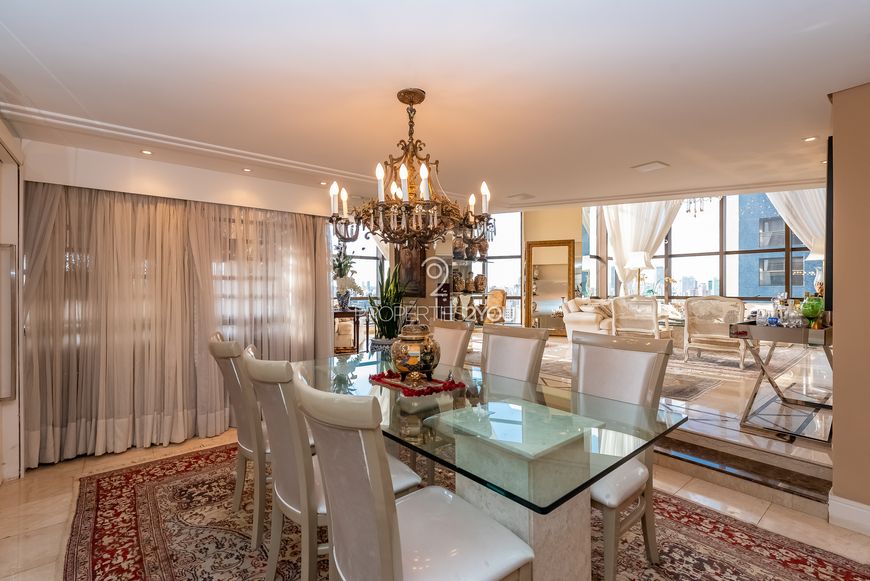 Apartamento Duplex 412m² com 5 suítes e 5 vagas de garagem no Batel em Curitiba