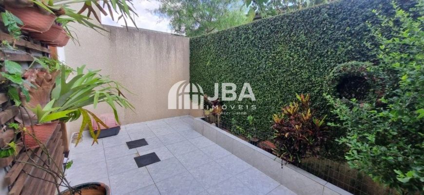 SOBRADO DUPLEX ENSOLARADO COM SACADA