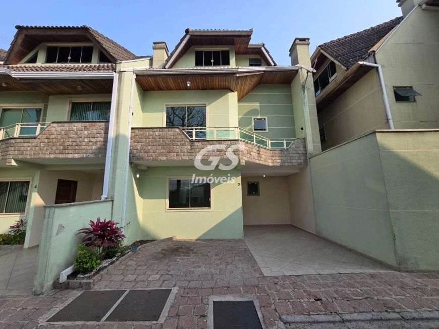 Excelente sobrado de 129m² na melhor região do Capão da Imbuia!