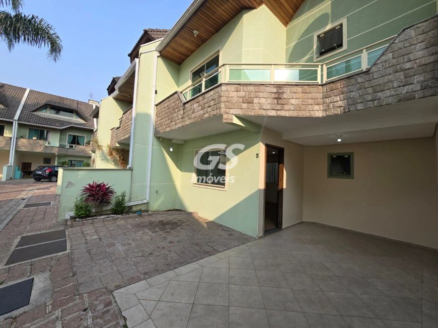 Excelente sobrado de 129m² na melhor região do Capão da Imbuia!