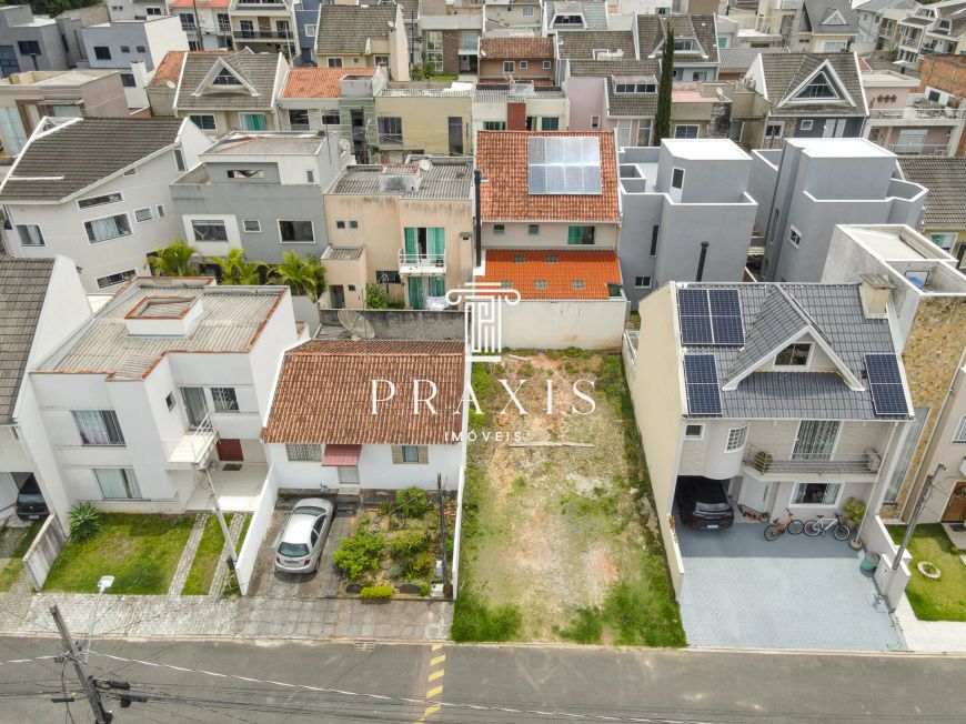 Praxis Imóveis vende excelente terreno no Condomínio Fechado Garibaldi das Azaléias no Abranches/Cac