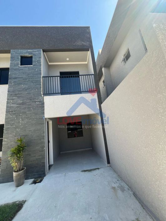 Sobrado à venda no bairro Campo de Santana - Curitiba/PR