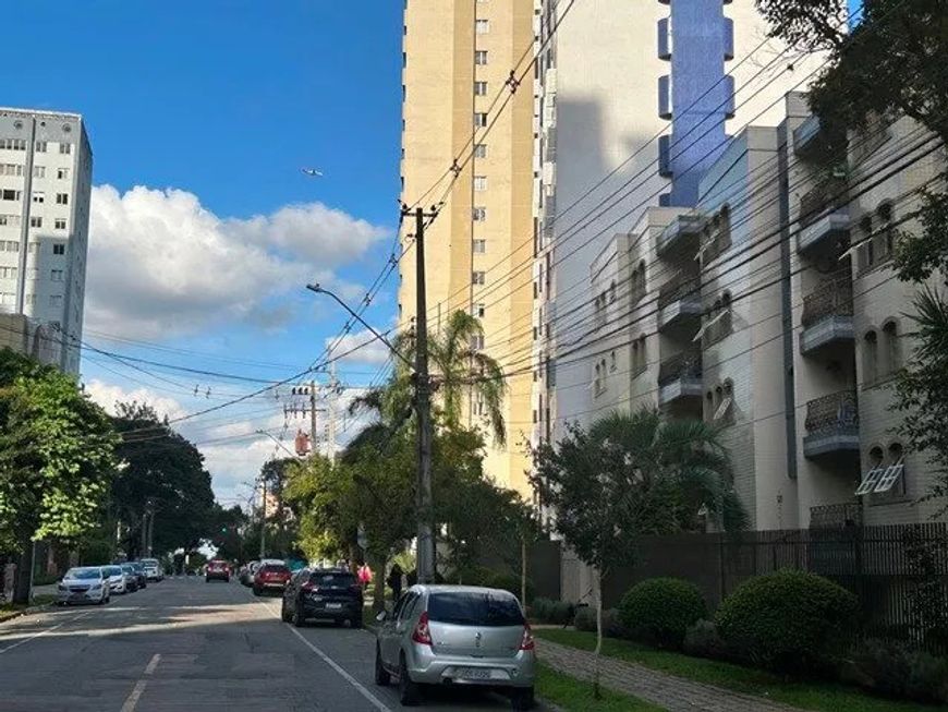 Apartamento à venda no bairro Água Verde em Curitiba/PR