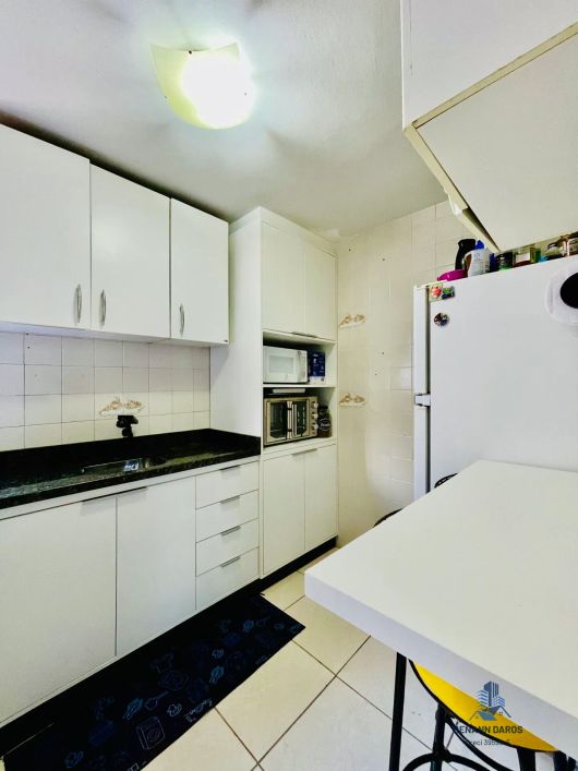 Vende-se incrível apartamento semi mobiliado de 2 Dormitórios próximo ao Colégio Madre Cléia no bair