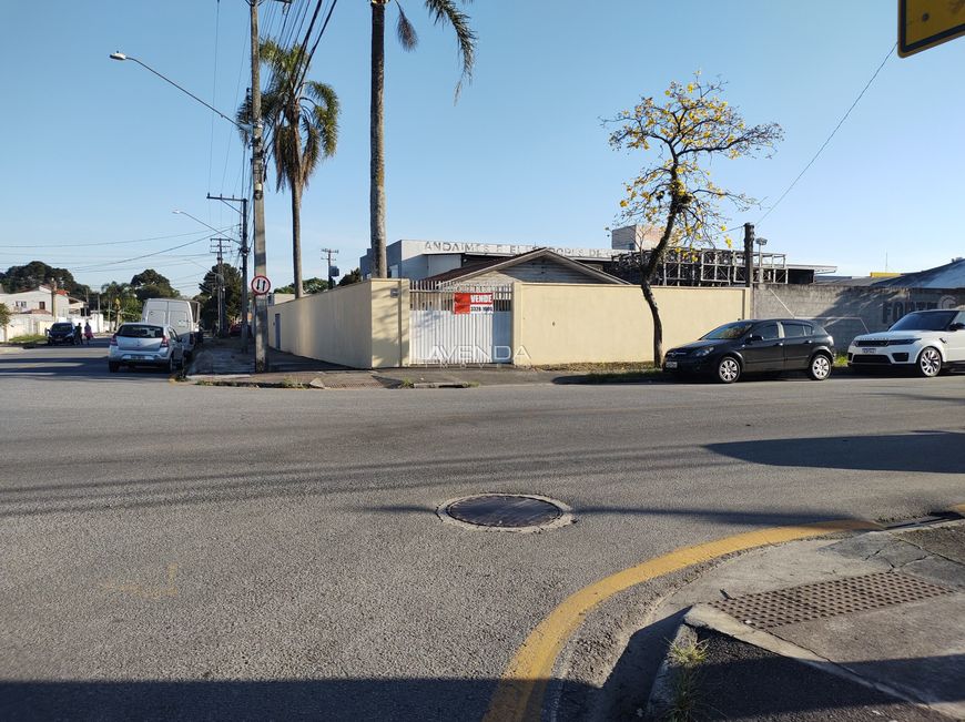 Terreno plano com testada de 39,00 metros de frente para a rua Domingos Fernandes Maia, testada de 1