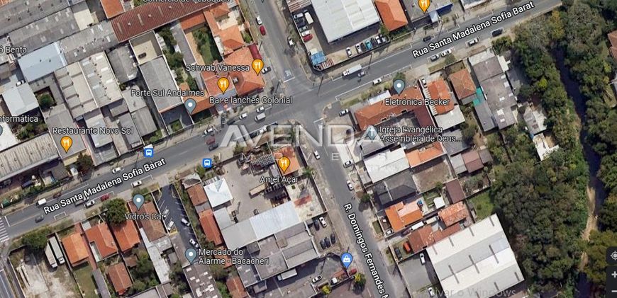 Terreno plano com testada de 39,00 metros de frente para a rua Domingos Fernandes Maia, testada de 1