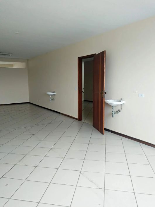 CONJUNTO/SALA COMERCIAL à venda com 1m² no bairro Boqueirão - CURITIBA / PR