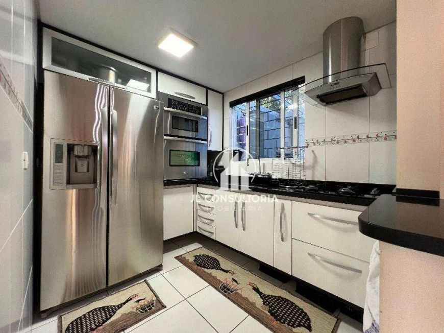 Sobrado à venda, 129 m² por R$ 650.000,00 - Xaxim - Curitiba/PR