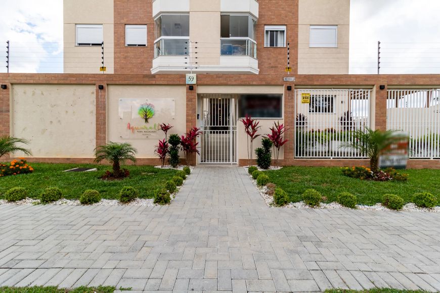 Apartamento porteira fechada com 2 quartos e com 1 vaga no Bacacheri - Curitiba/PR.