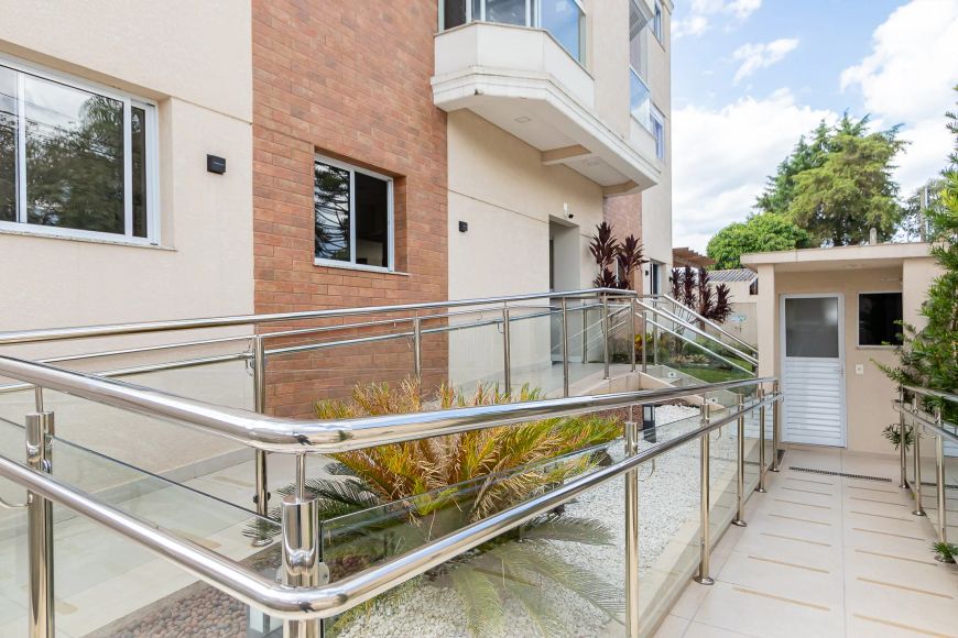 Apartamento porteira fechada com 2 quartos e com 1 vaga no Bacacheri - Curitiba/PR.