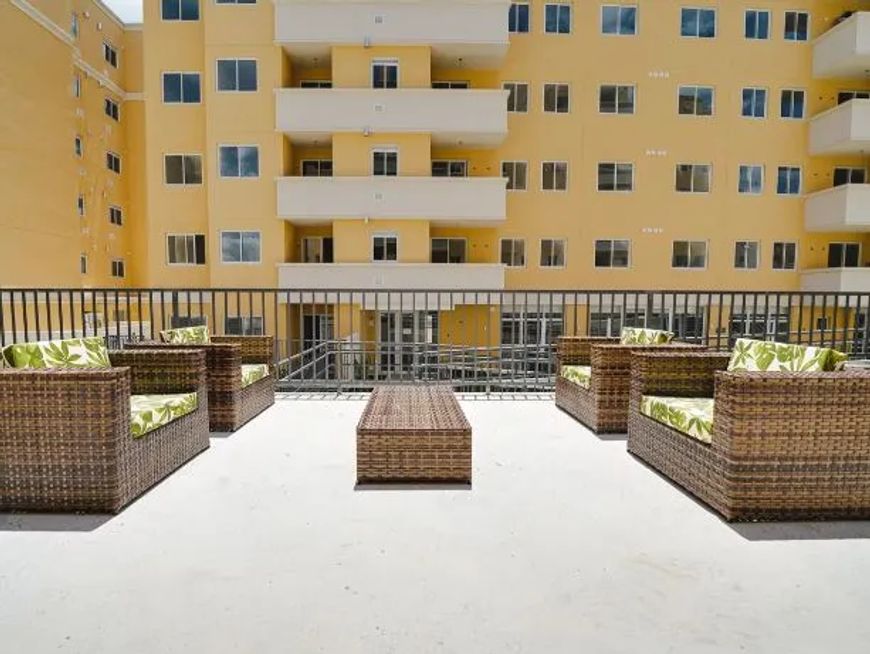 Duplex para venda possui 122 metros quadrados com 3 quartos em Capão Raso - Curitiba - PR