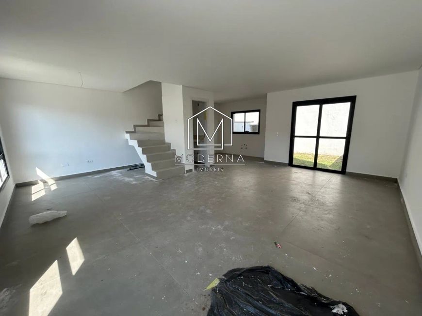 Sobradp triplex frente para rua