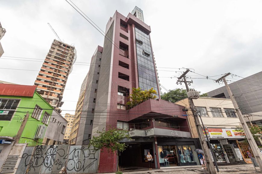 CONJUNTO COMERCIAL SUPER BEM LOCALIZADO - NO CORAÇÃO DO BIGORRILHOVÃO LIVRE COM PISO CERÂMICO - 1 BA