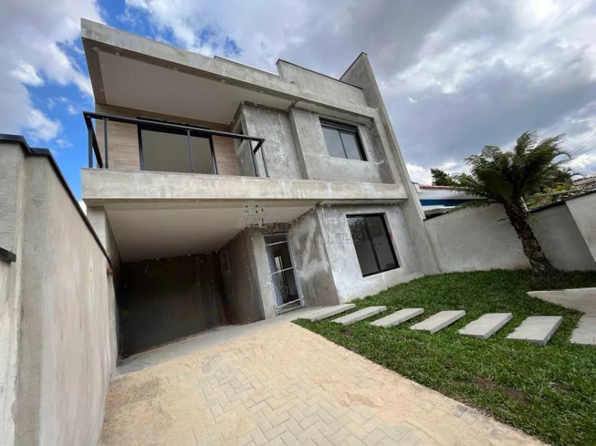 Sobrado com 3 quartos à venda por R$ 869000.00, 177.59 m2 - XAXIM - CURITIBA/PR