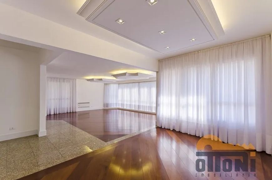Apartamento 4 Quartos Batel
