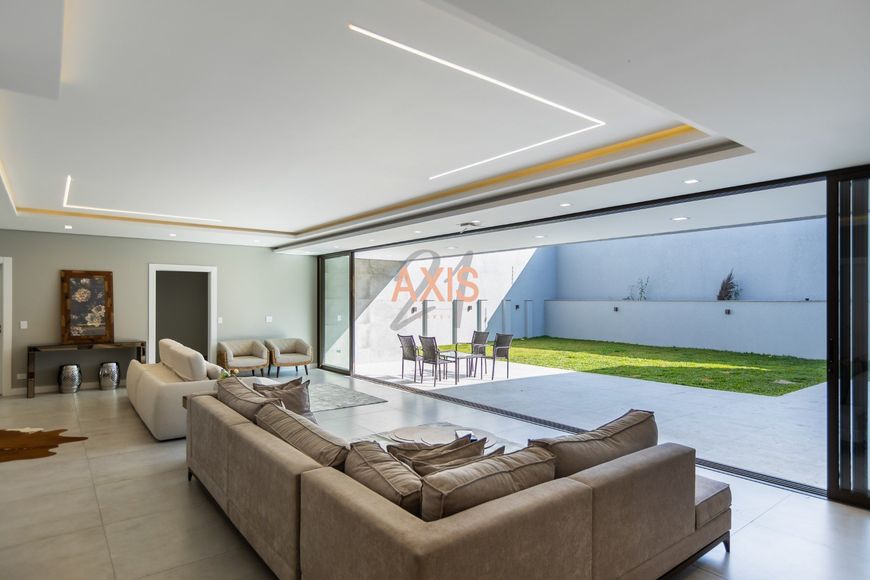 Casa nova, moderna e ensolarada!