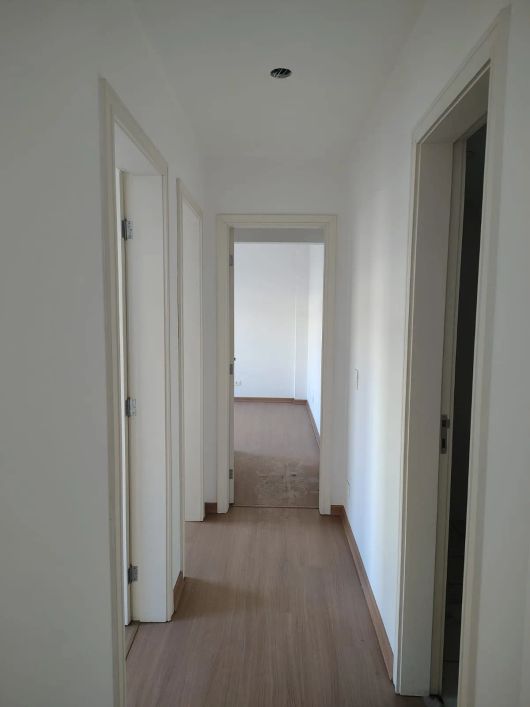 Imóvel para venda possui 77 metros quadrados com 2 quartos em Rebouças - Curitiba - PR