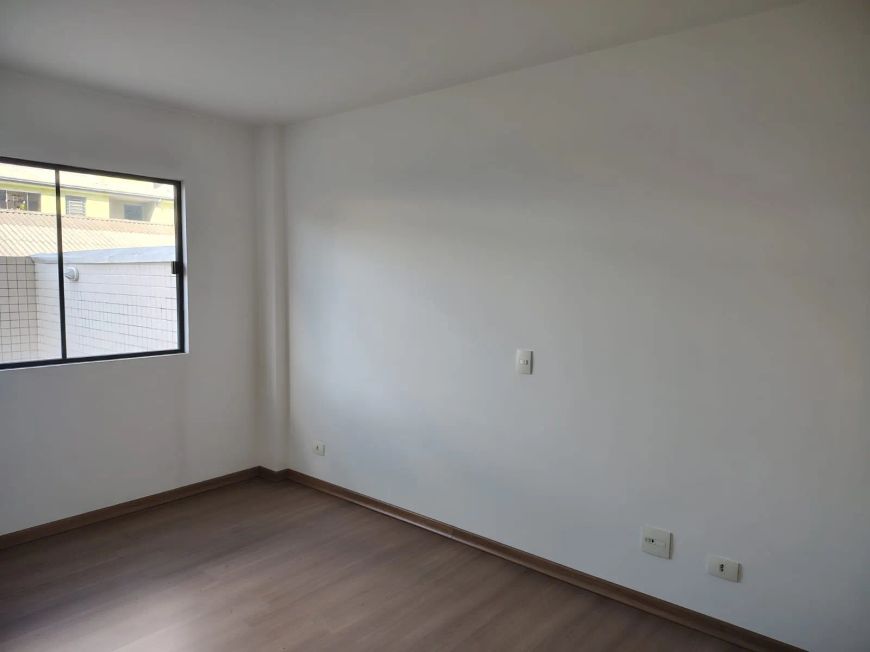 Imóvel para venda possui 77 metros quadrados com 2 quartos em Rebouças - Curitiba - PR